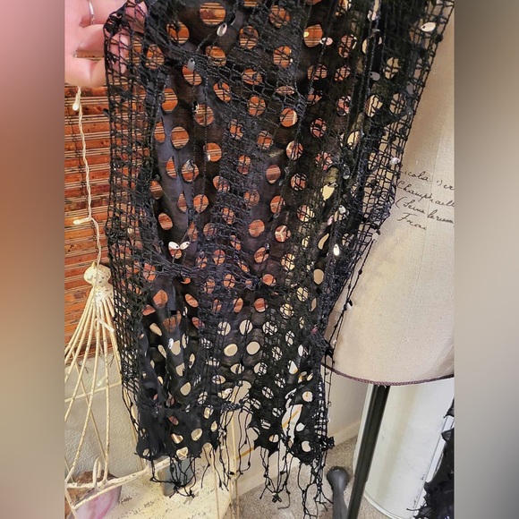 Sequin g brand scarf distressed style. - Picture 5 of 5